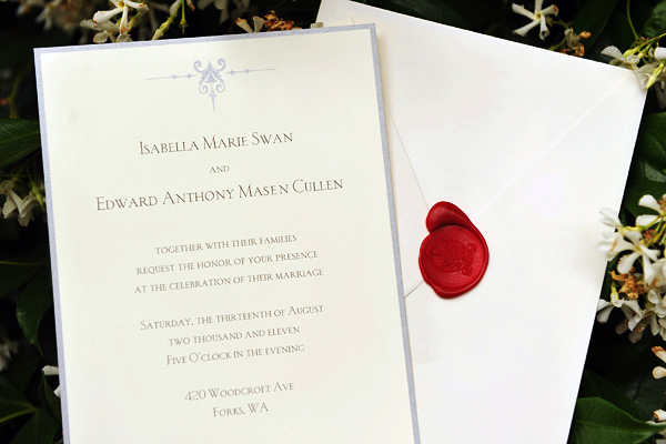 MTV got their hands on the official Breaking Dawn wedding invitation that 