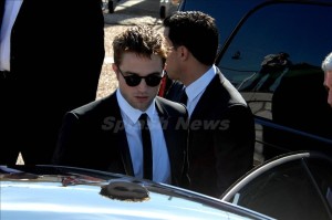 robert Pattinson,arrive in Boat at Premiere on the road