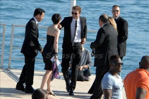 robert Pattinson,arrive in Boat at Premiere on the road