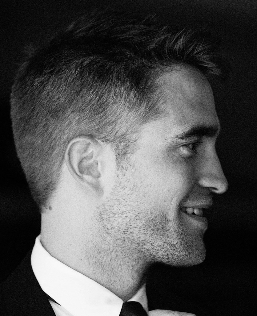 Photoshoot pictures of Robert Pattinson now in HQ | Thinking of Rob